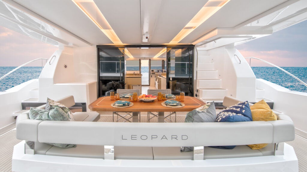 Leopard 46PC — photo 9