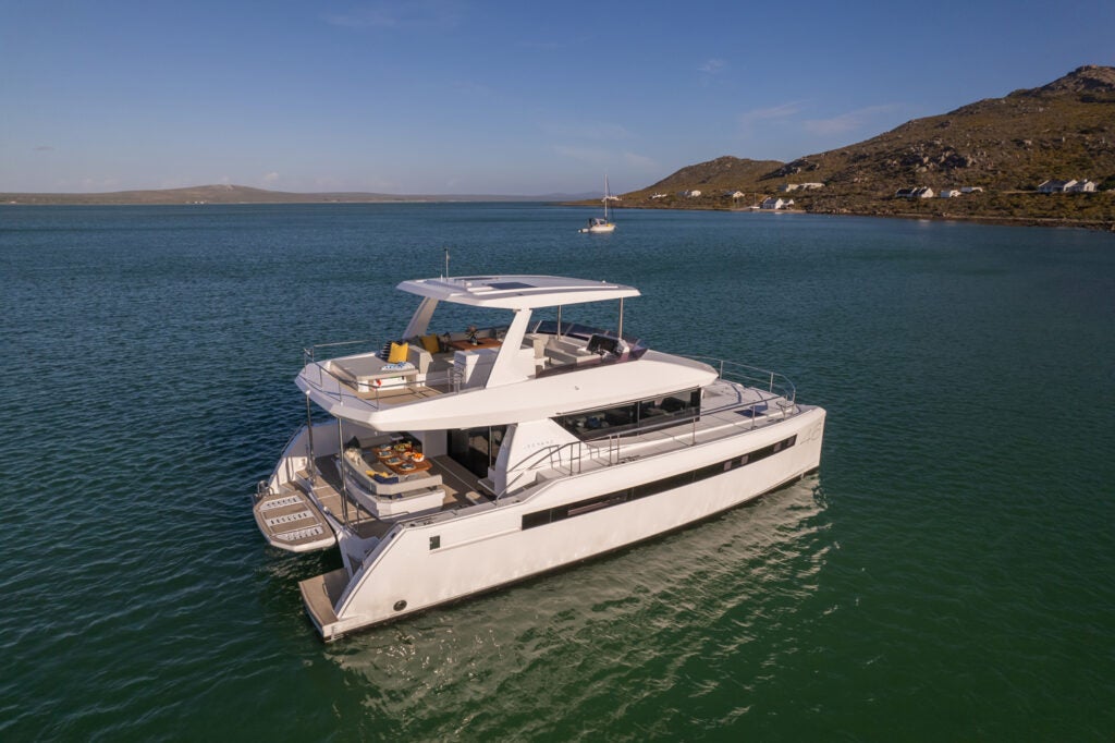 Leopard Catamarans Leopard 46PC