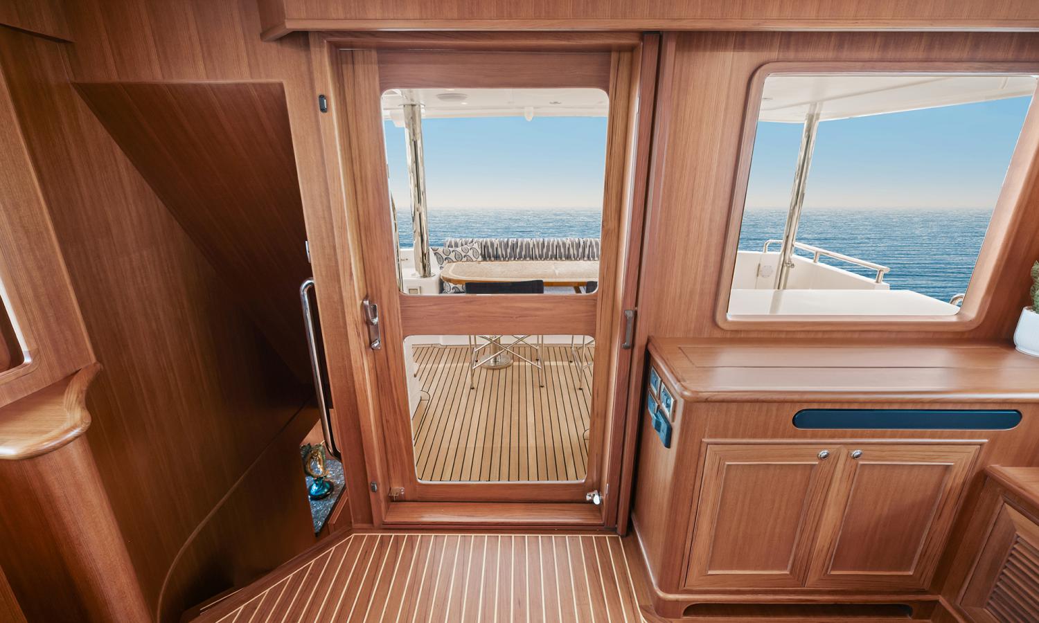 Outer Reef Yachts 650 Motoryacht — photo 9