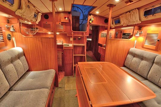 Hallberg-Rassy 39 Mk I — photo 6