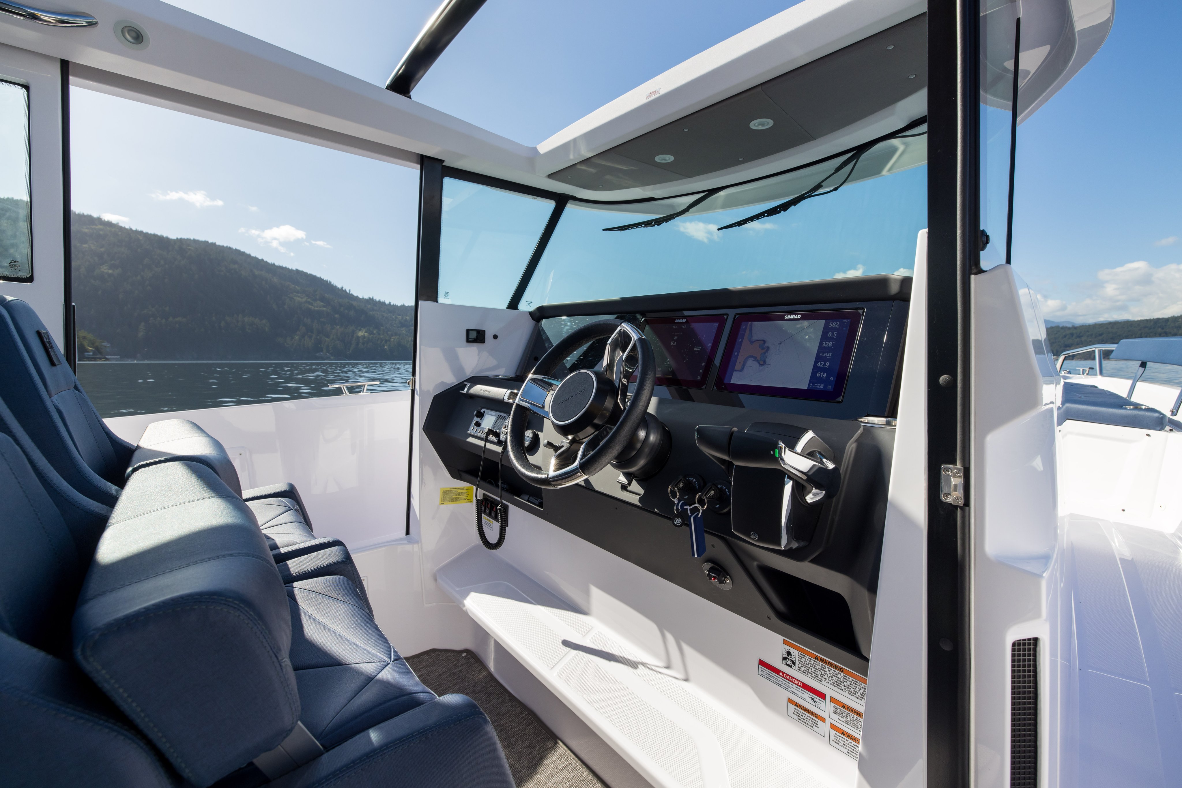 Axopar 29 XC Cross Cabin — photo 4