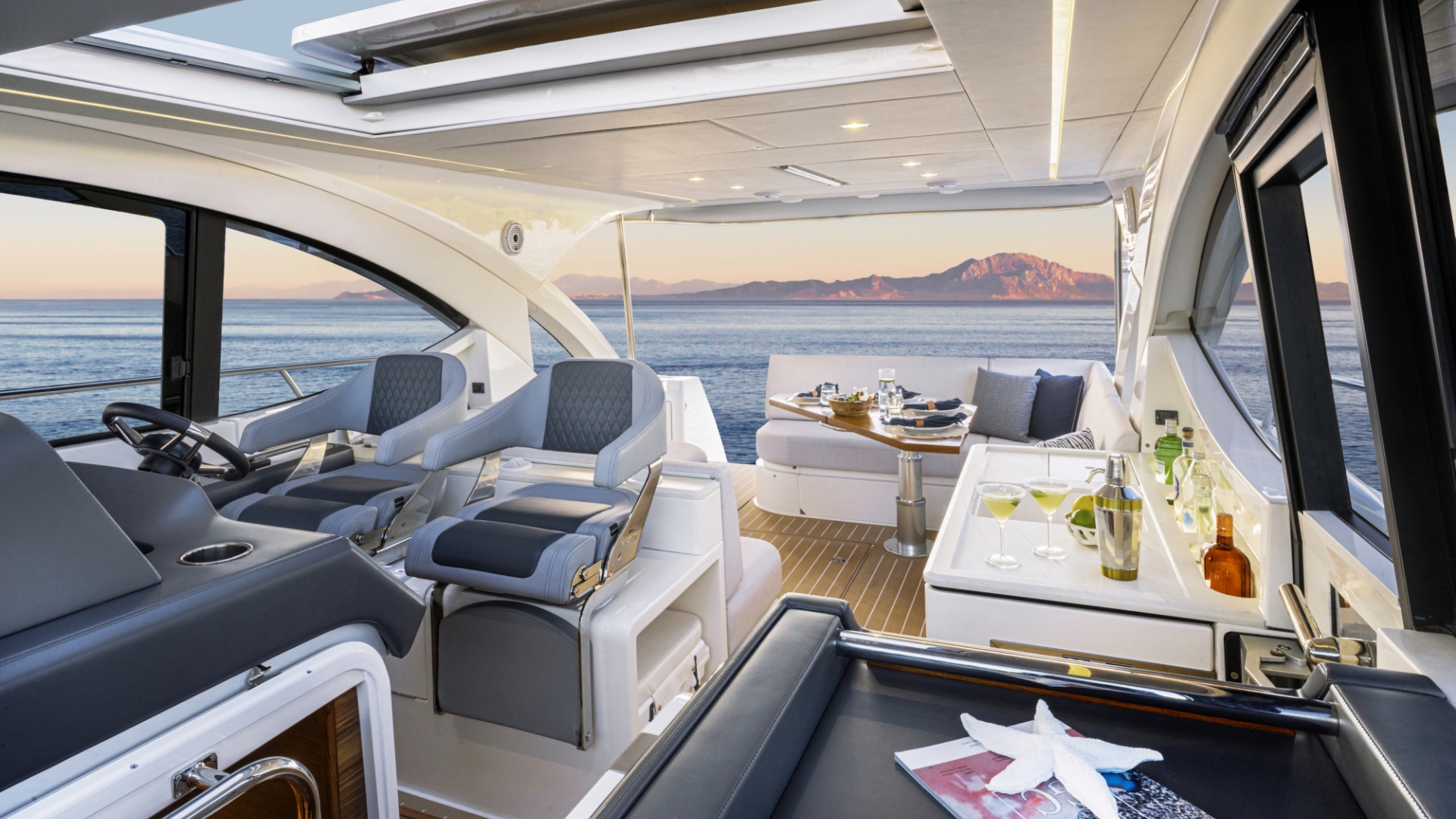 Riviera 4300 Sports Express — photo 10