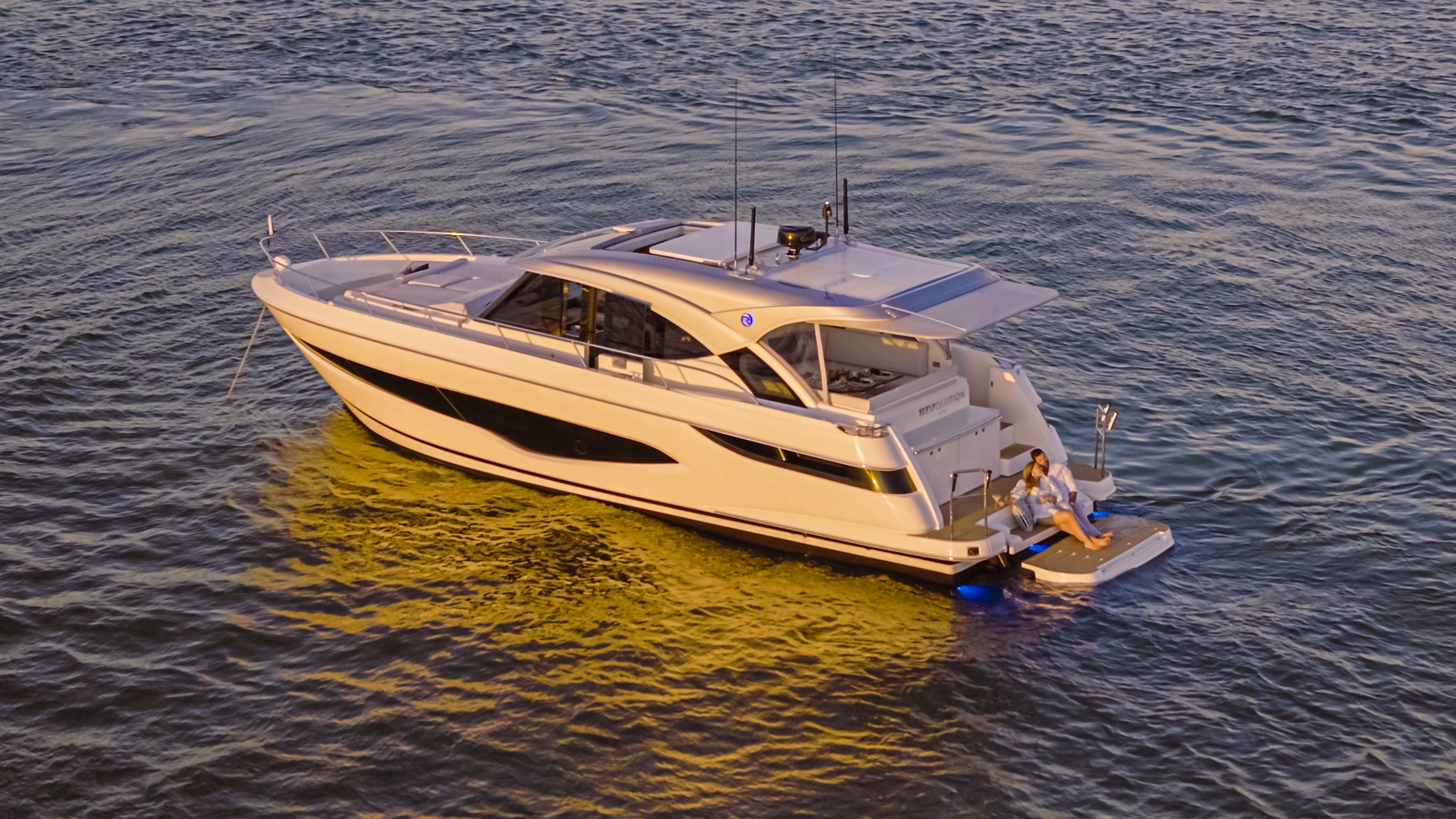 Riviera 4300 Sports Express — photo 9