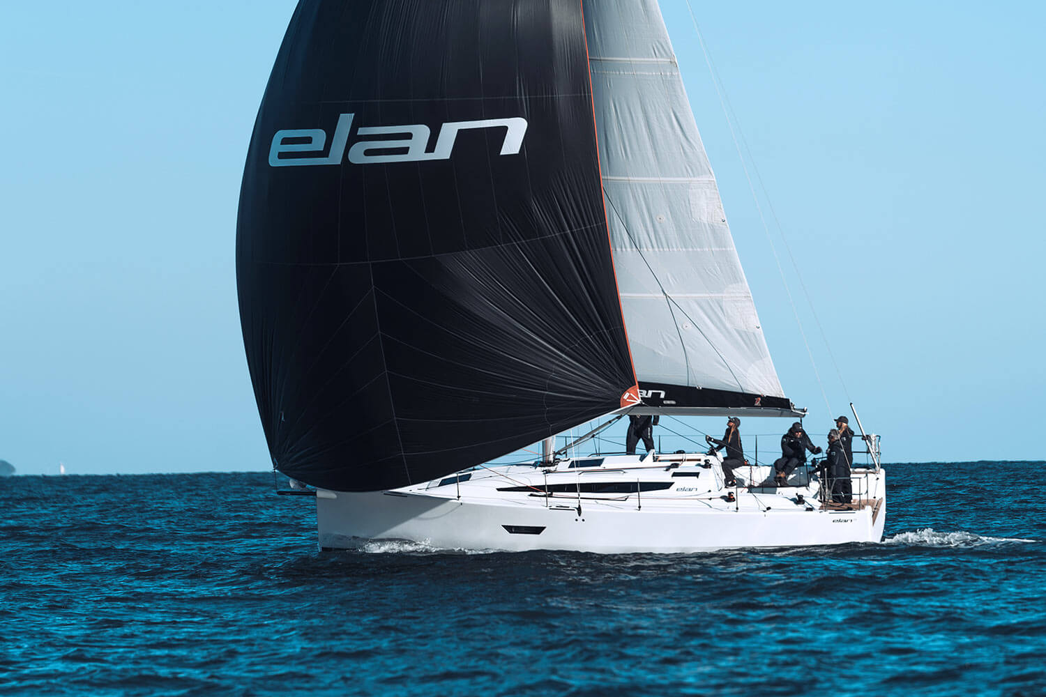 Elan E4 — photo 4