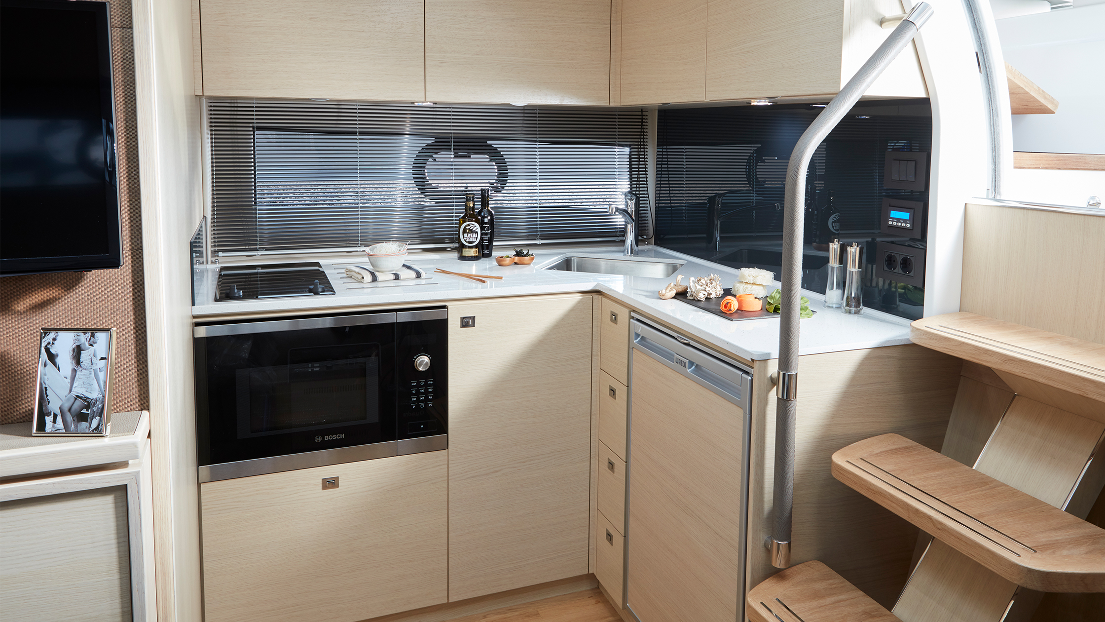 Princess V40 — photo 4
