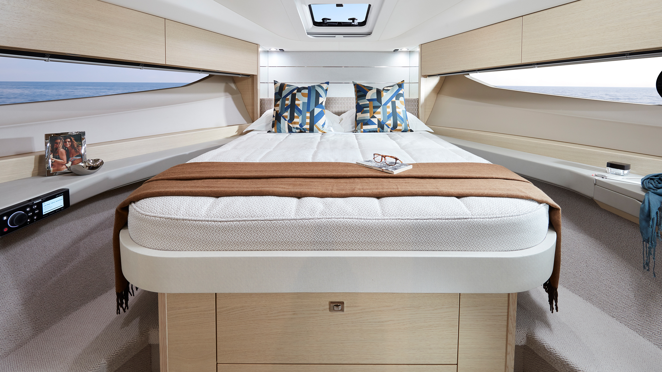 Princess V40 — photo 5