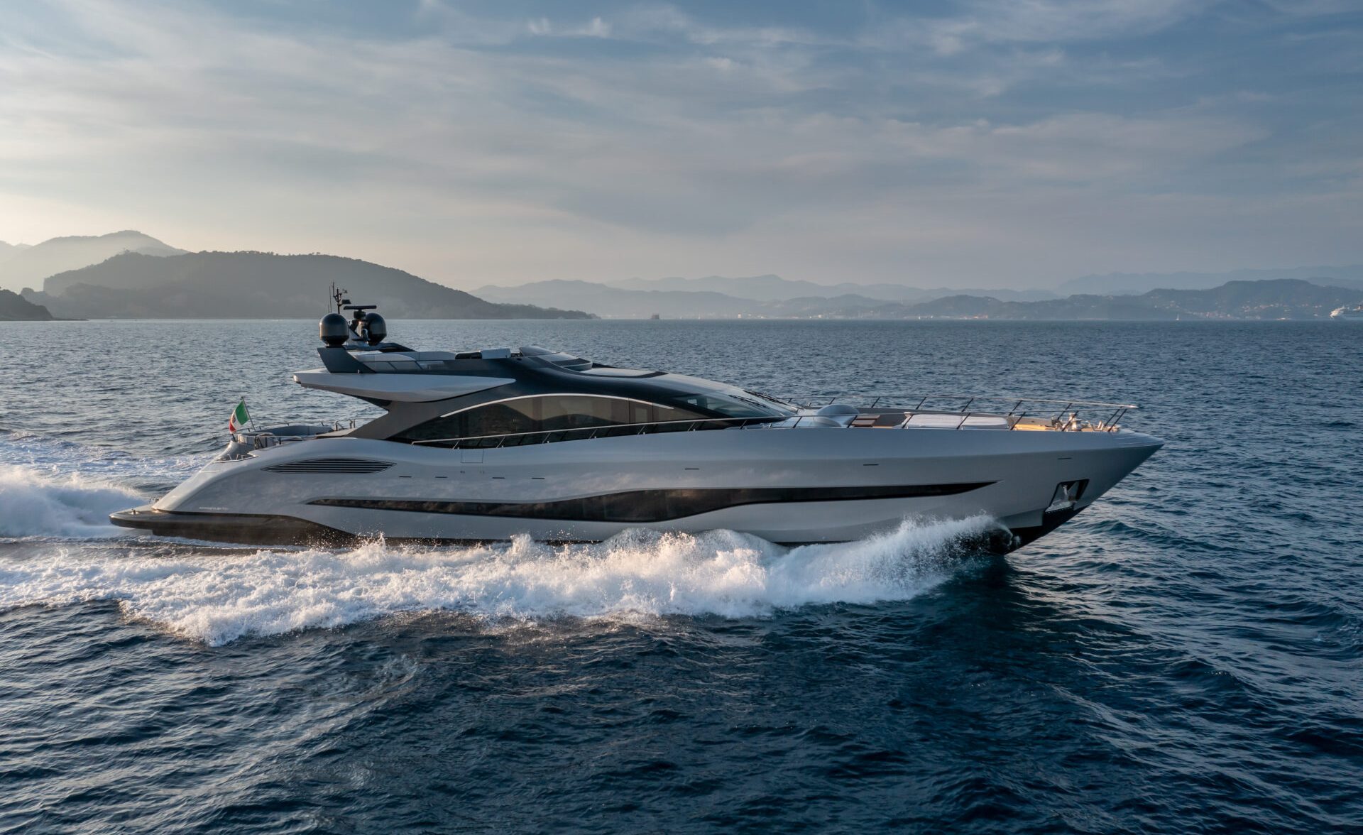 Mangusta 104 REV — photo 5