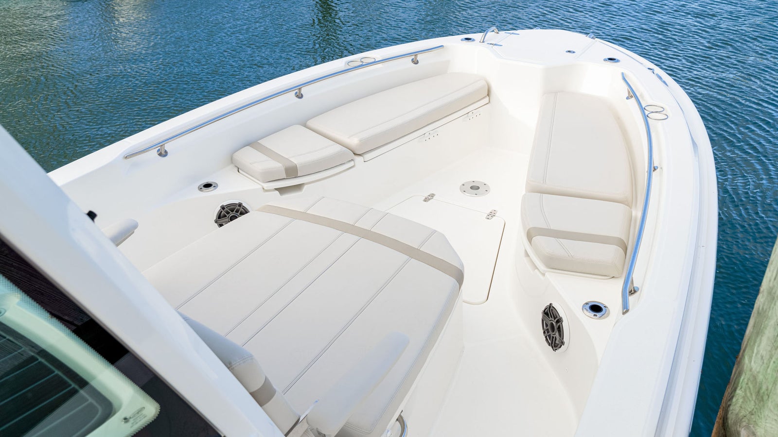 Boston Whaler 280 Dauntless — photo 5
