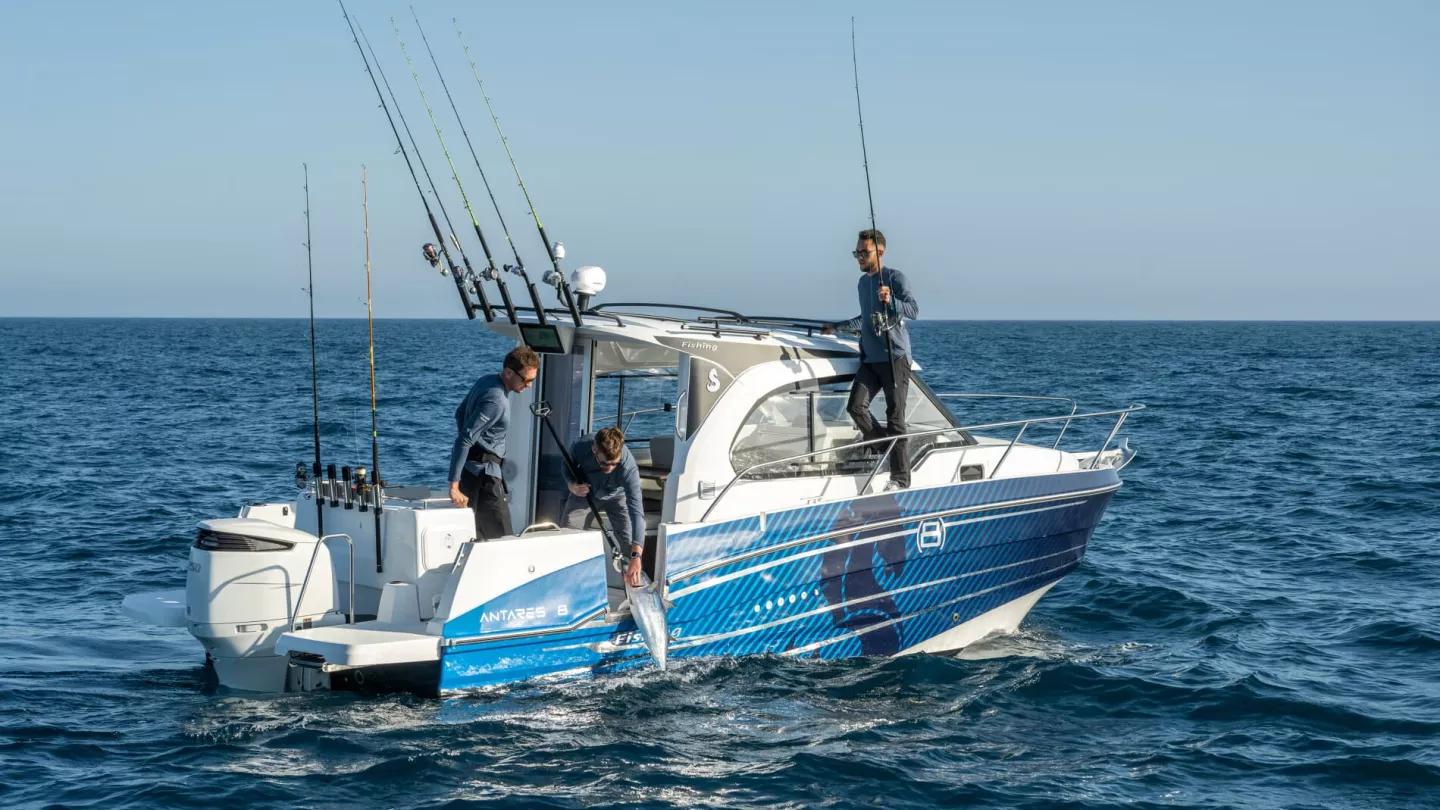 Beneteau Antares 8 Fishing — photo 4