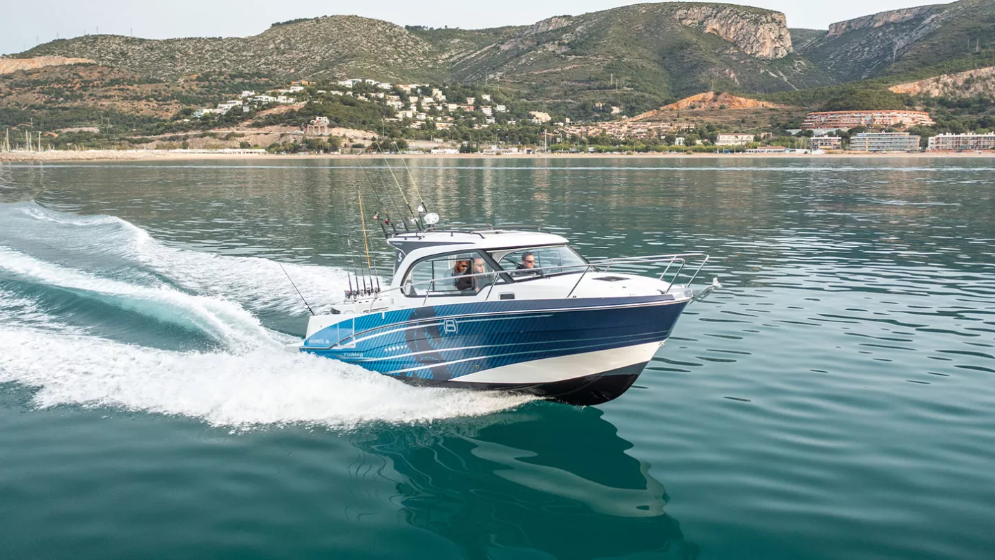 Beneteau Antares 8 Fishing — photo 3