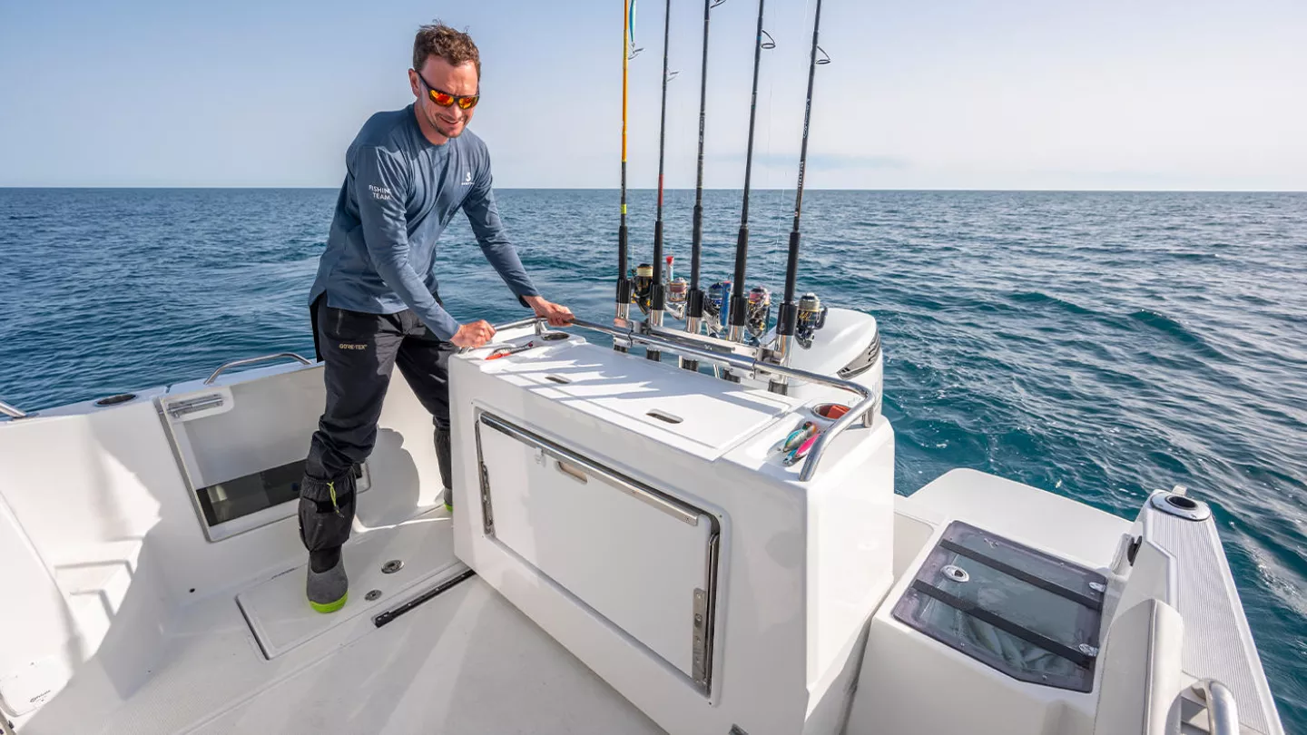 Beneteau Antares 8 Fishing — photo 10