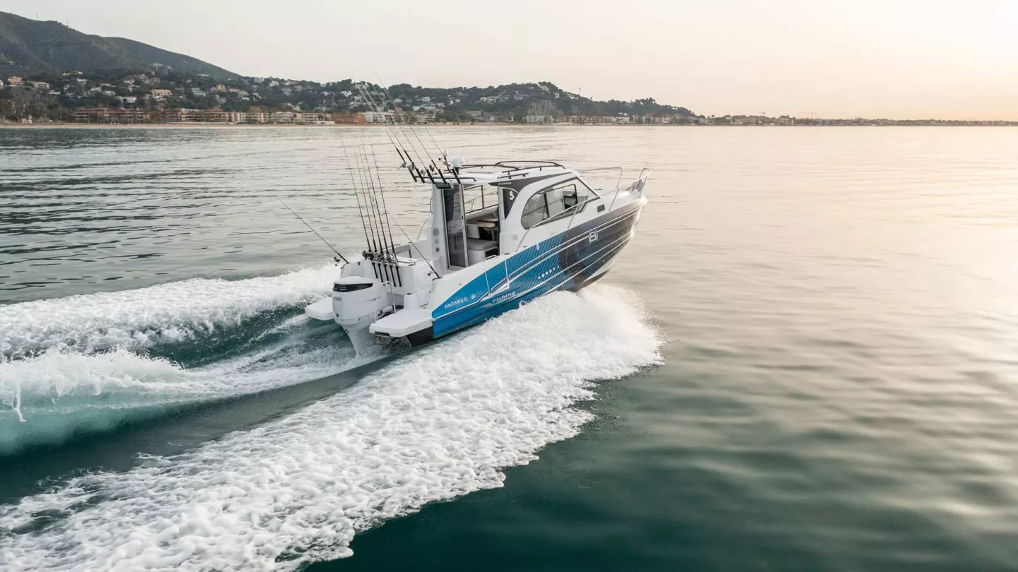 Beneteau Antares 8 Fishing — photo 6