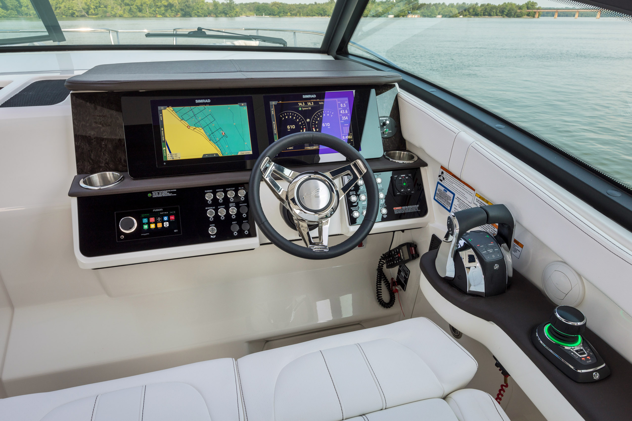 Sea Ray Sundancer 320 Outboard — photo 7