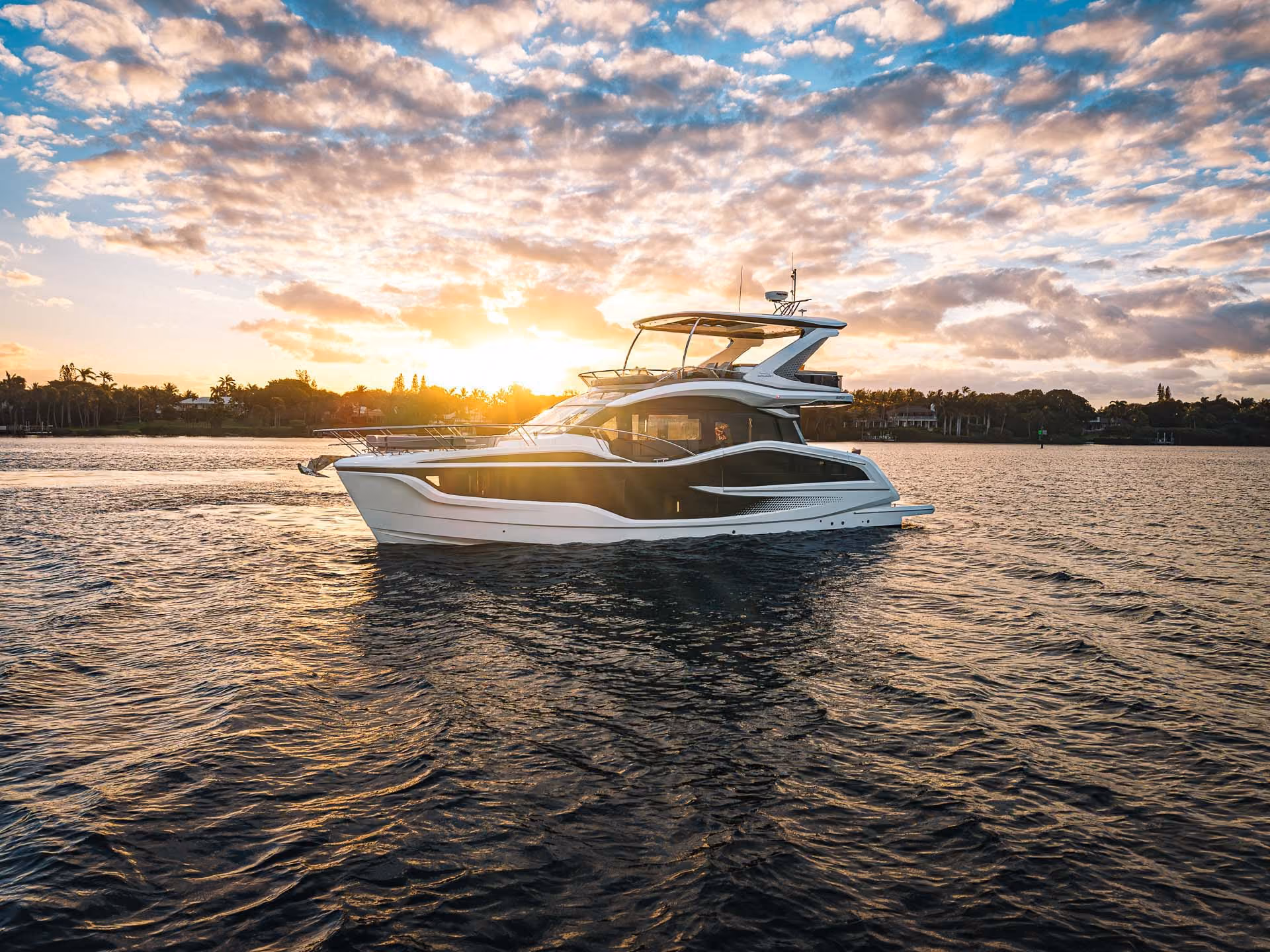 Galeon 520 FLY — photo 2