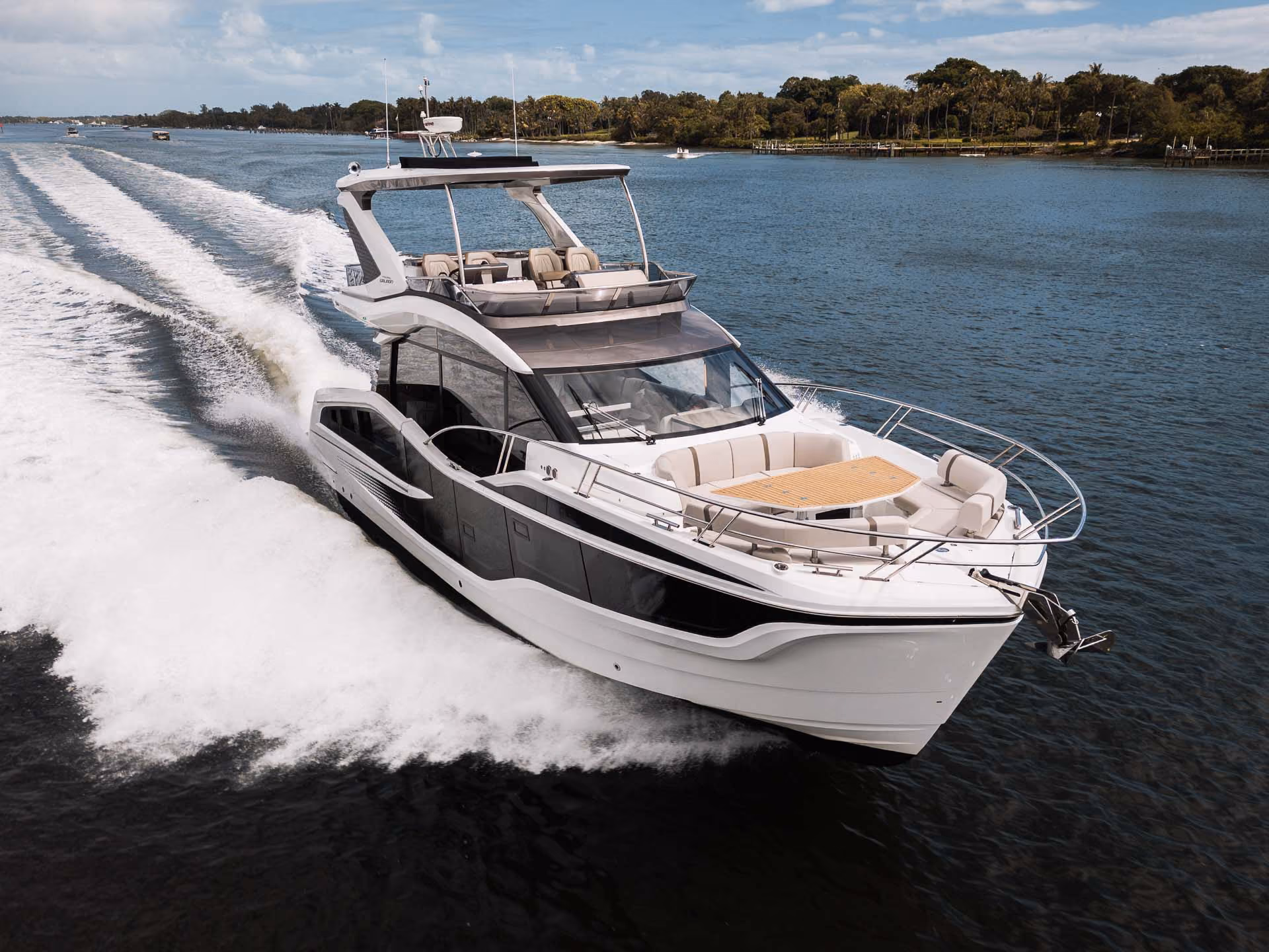 Galeon 520 FLY — photo 3
