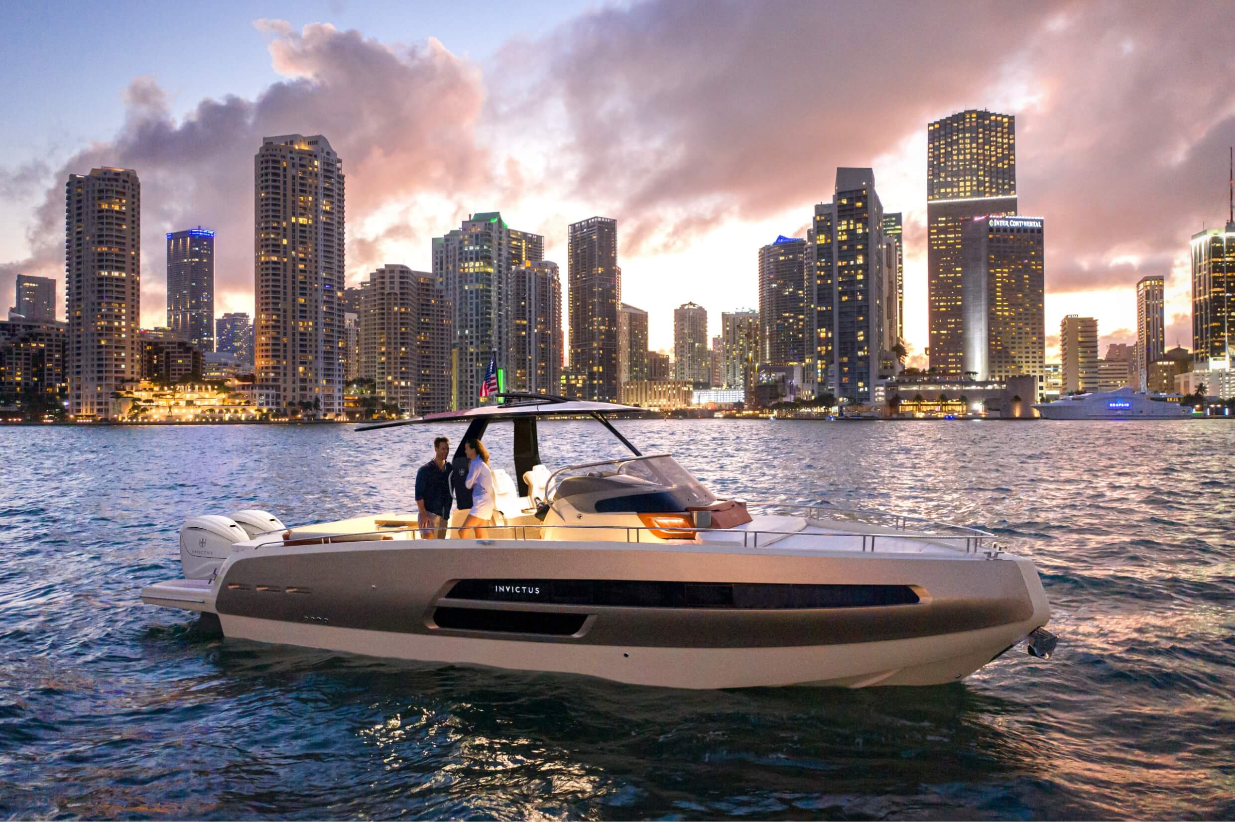 Invictus Yacht GT370S