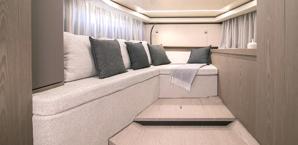 Invictus Yacht GT370S — photo 10