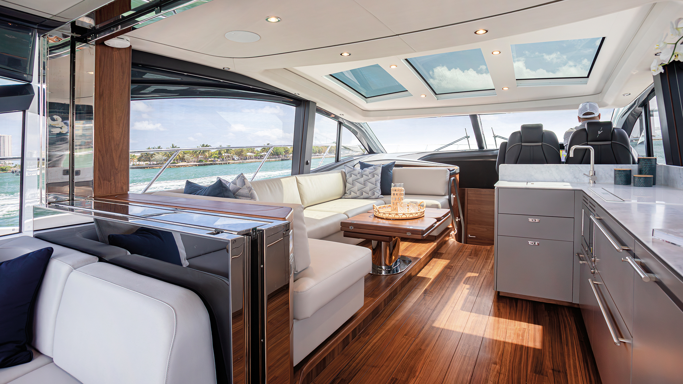 Princess V55 — photo 4