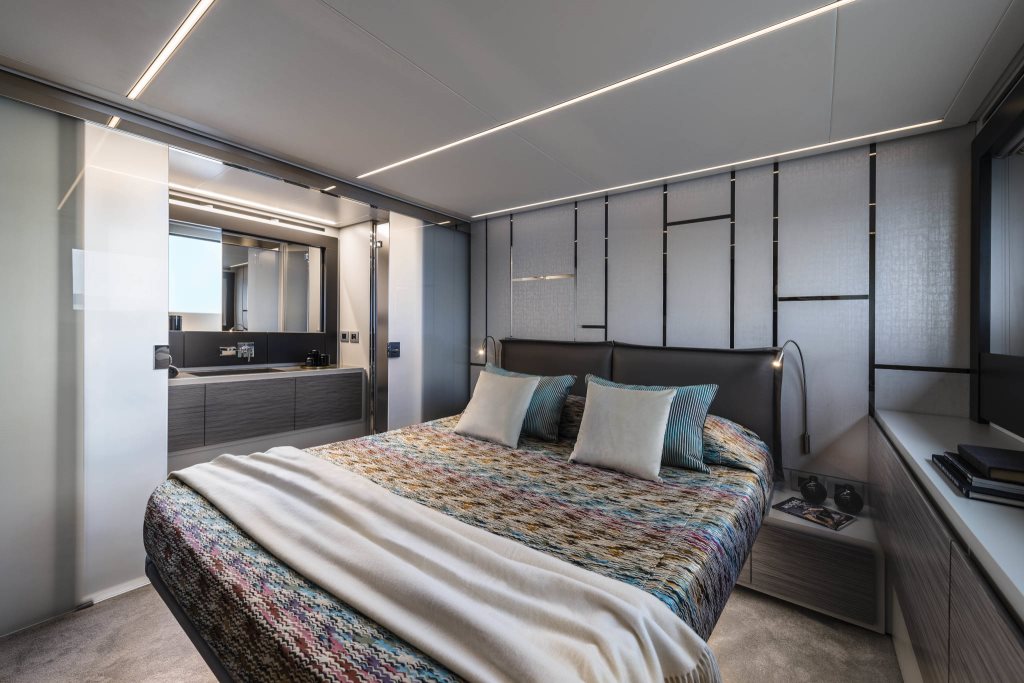 Pershing 6X — photo 10