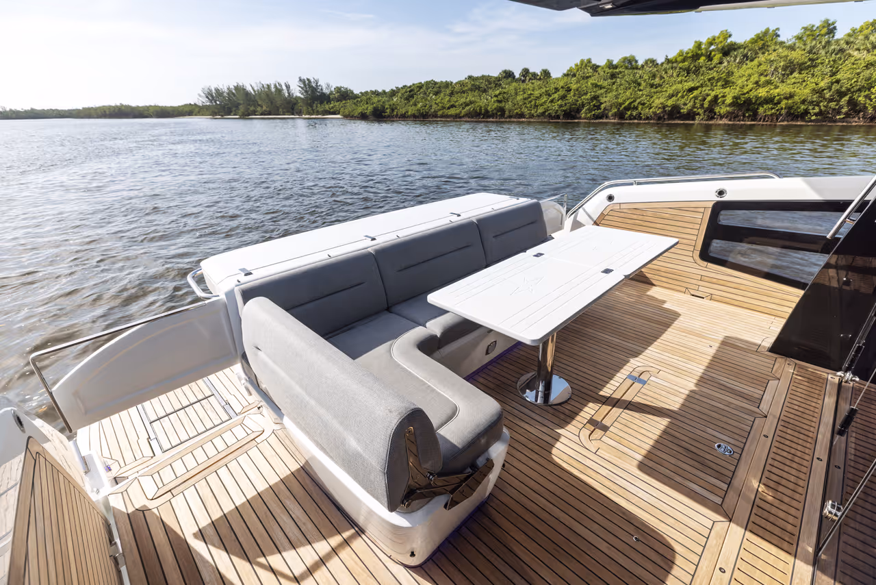Galeon 450 HTC — photo 8
