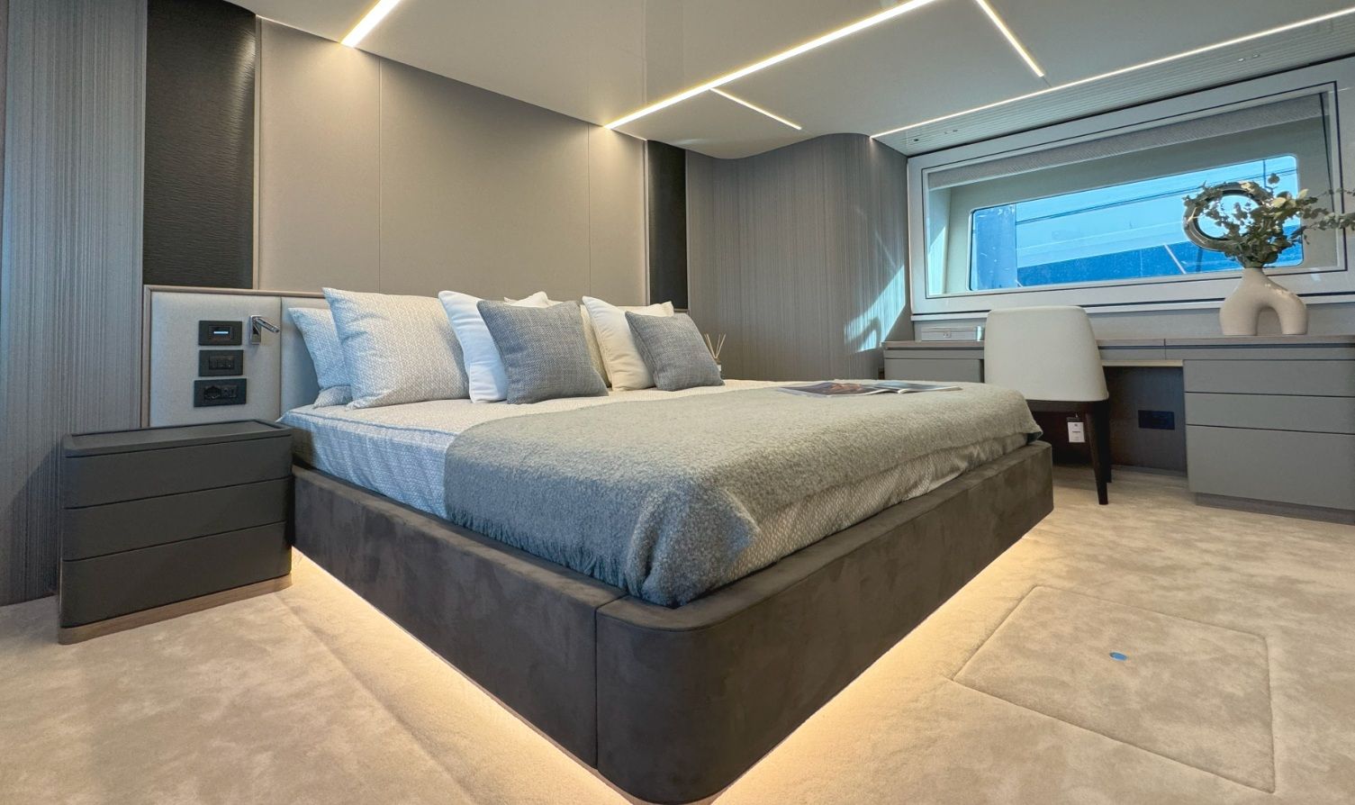 Sunseeker 90 Ocean — photo 3