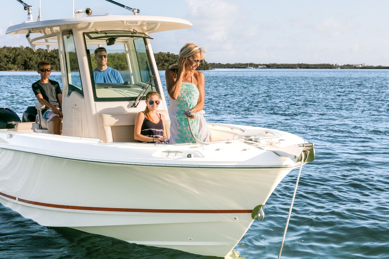 Boston Whaler 250 Outrage — photo 7