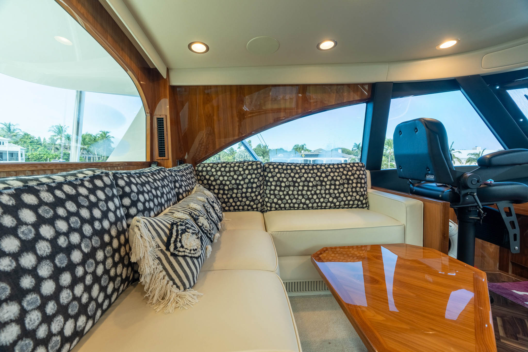 Viking Yachts 68 Enclosed Bridge — photo 9