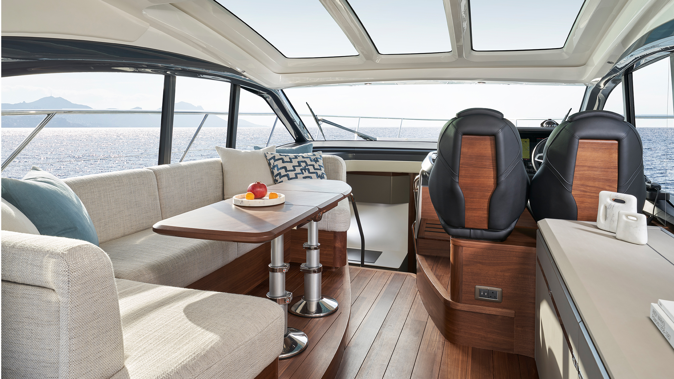 Princess V50 — photo 2