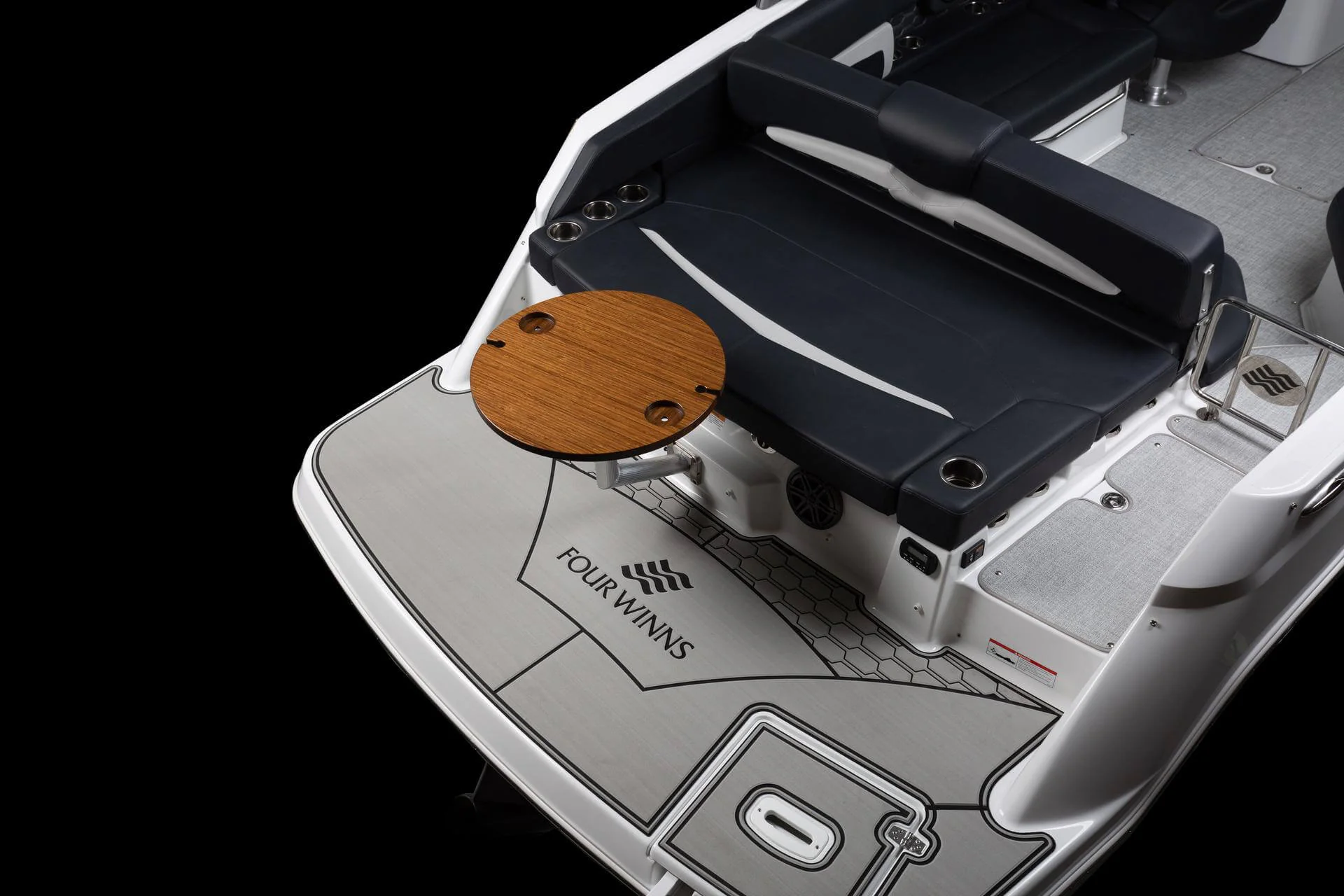 Four Winns HD8 — photo 7