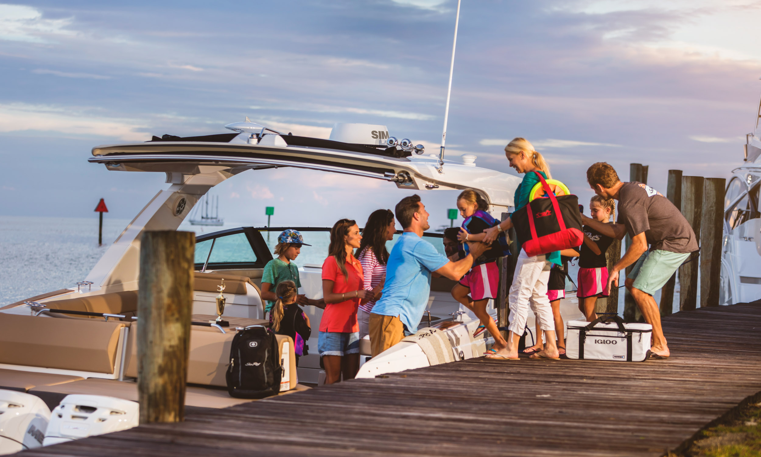 Sea Ray SLX 400 Outboard — photo 8
