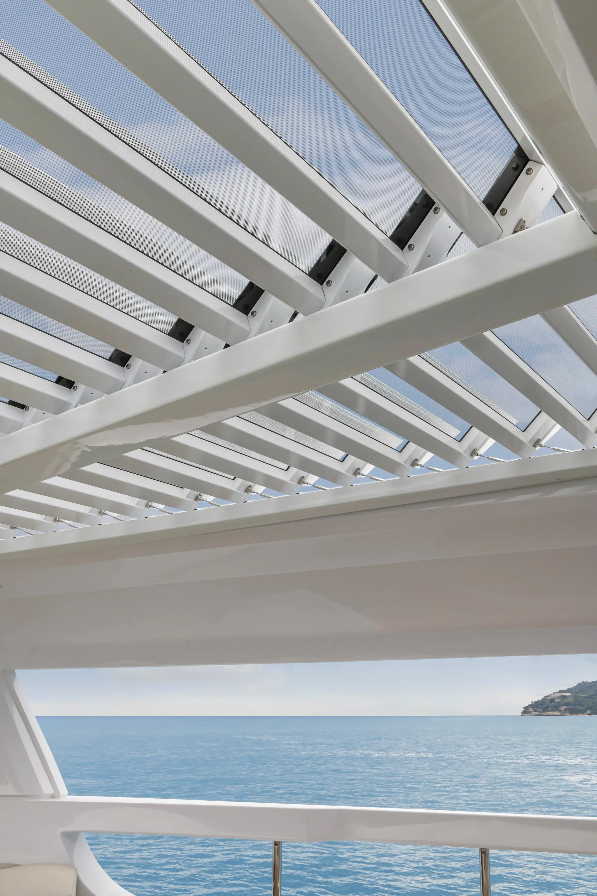 Ferretti Yachts INFYNITO 90 — photo 4