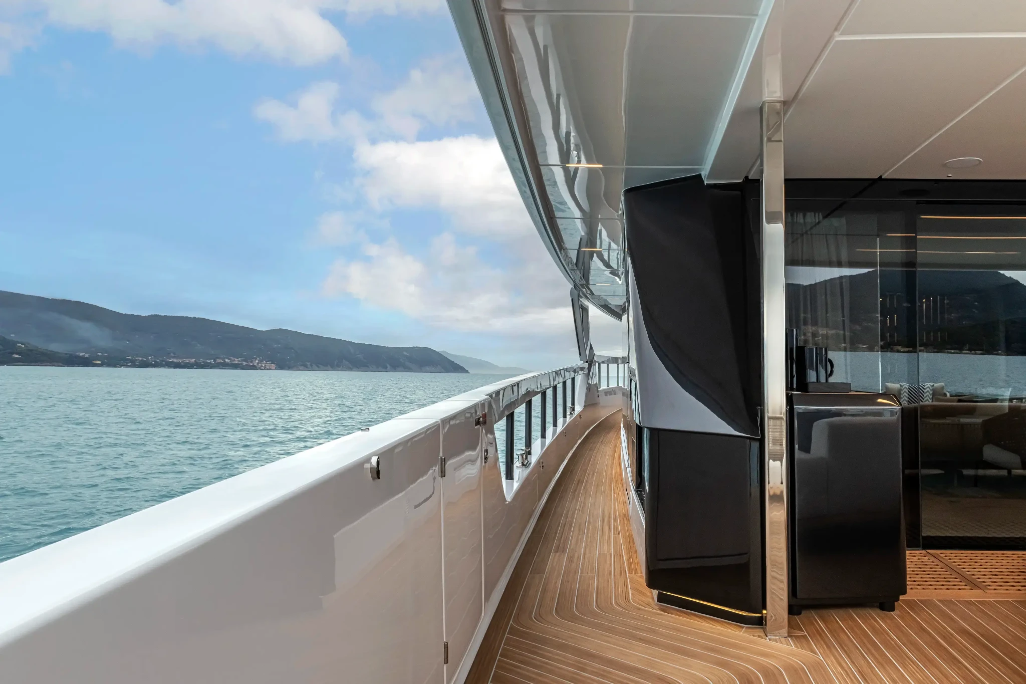 Ferretti Yachts INFYNITO 90 — photo 2