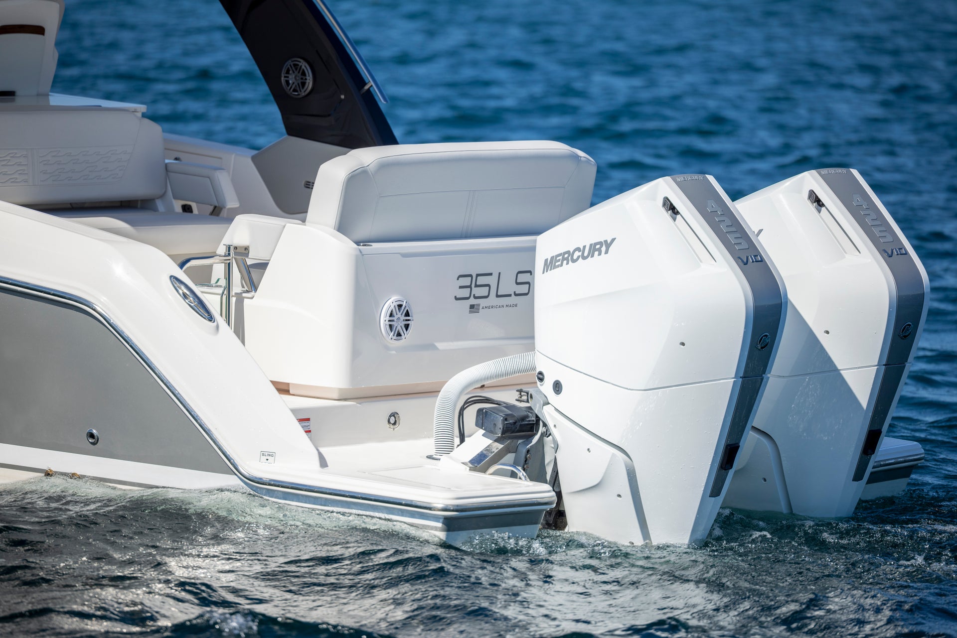 Tiara Yachts 35 LS — photo 6