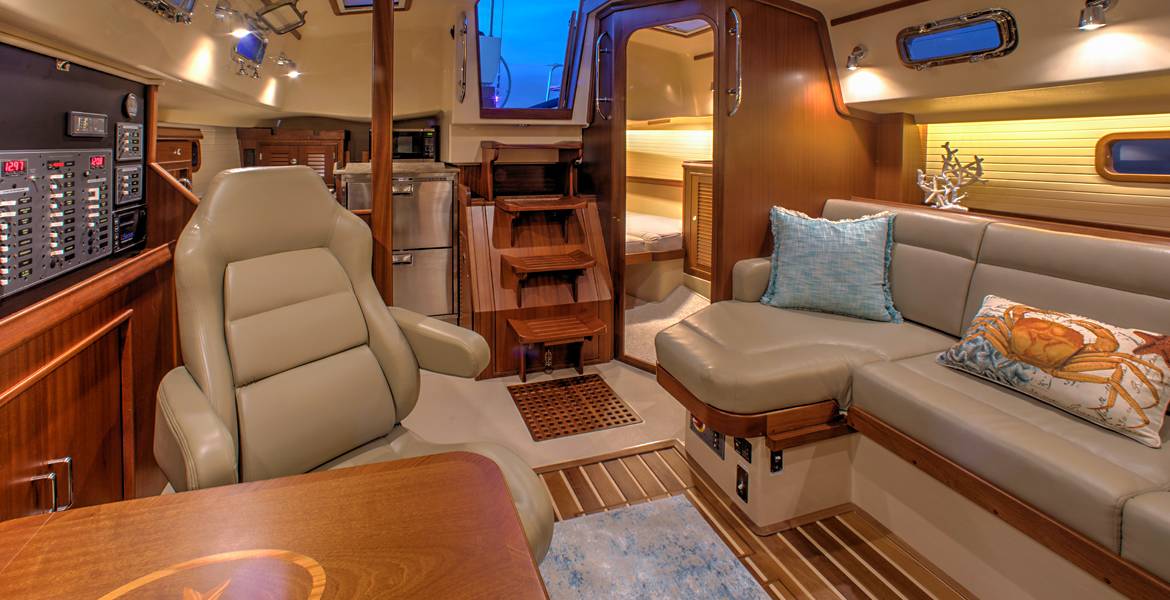 Island Packet Yachts IP 349 — photo 8