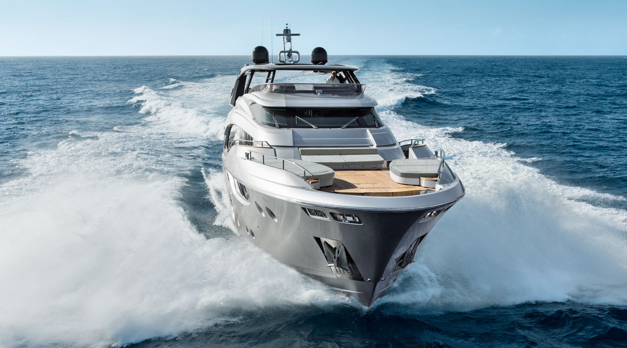 Monte Carlo Yachts MCY 105 — photo 4