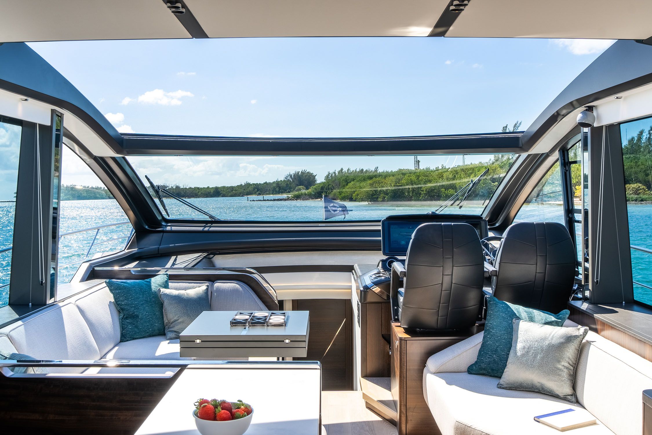Sunseeker Predator 65 — photo 8