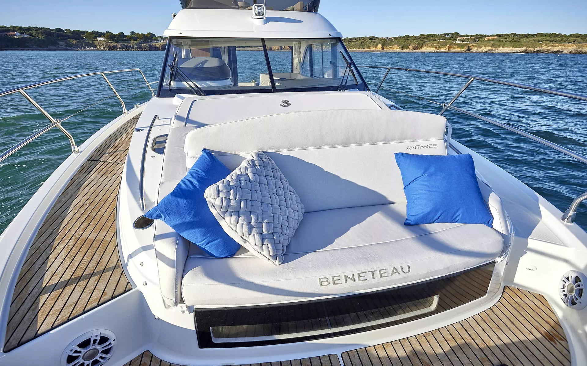 Beneteau Antares 12 Fly — photo 10
