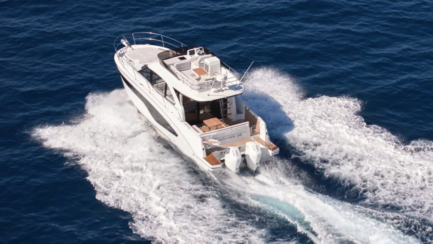 Beneteau Antares 12 Fly — photo 6