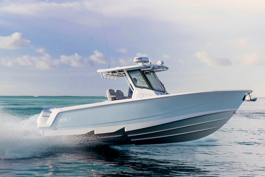 Boston Whaler 290 Outrage — photo 2
