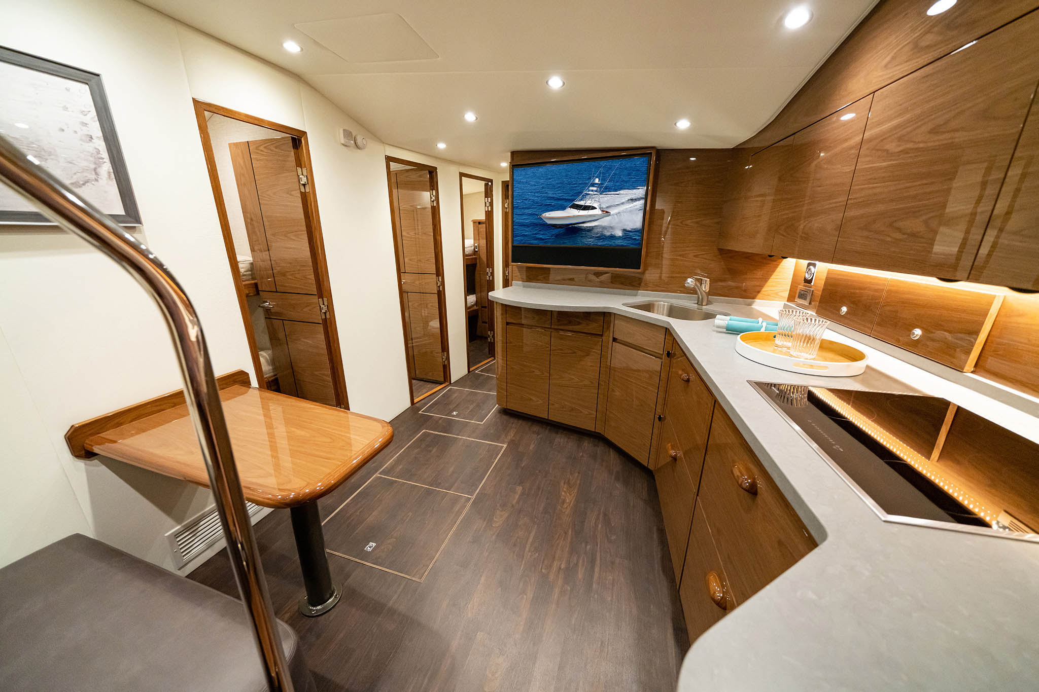 Viking Yachts 54 Open Express — photo 7
