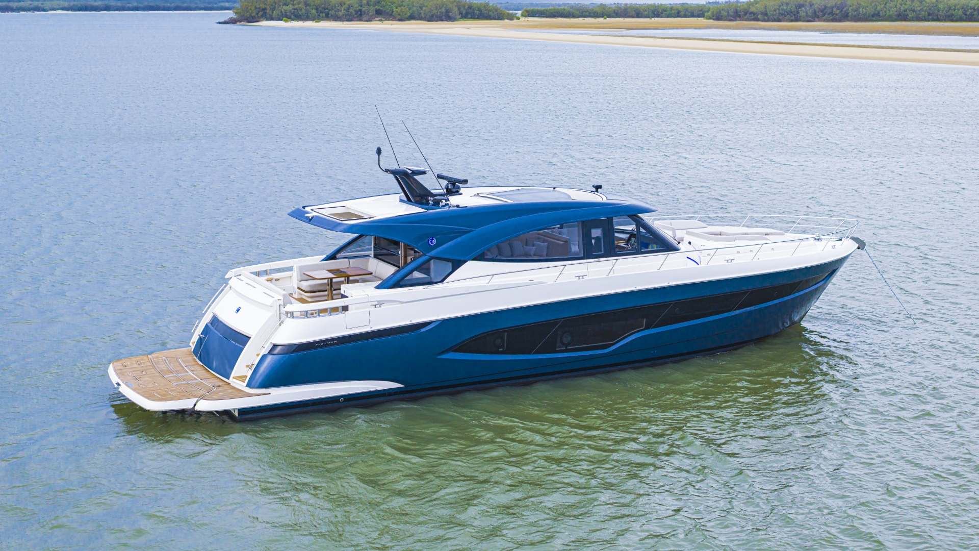 Riviera 6800 Sport Yacht Platinum Edition — photo 9