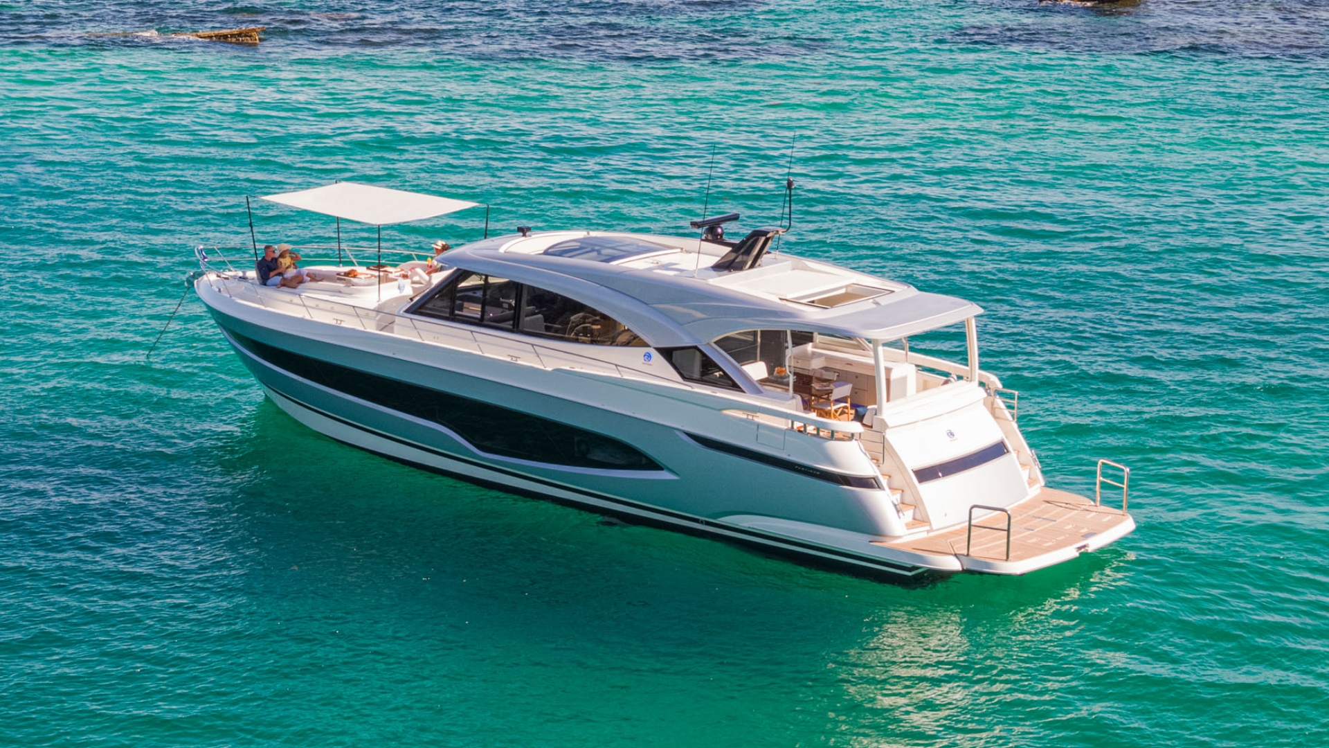 Riviera 6800 Sport Yacht Platinum Edition — photo 5