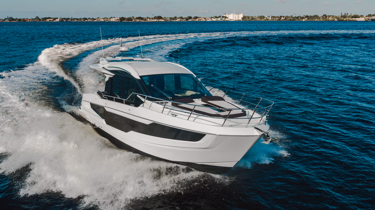 Galeon 410 HTC — photo 2