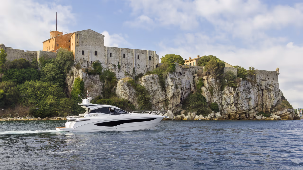 Galeon 485 HTS — photo 8