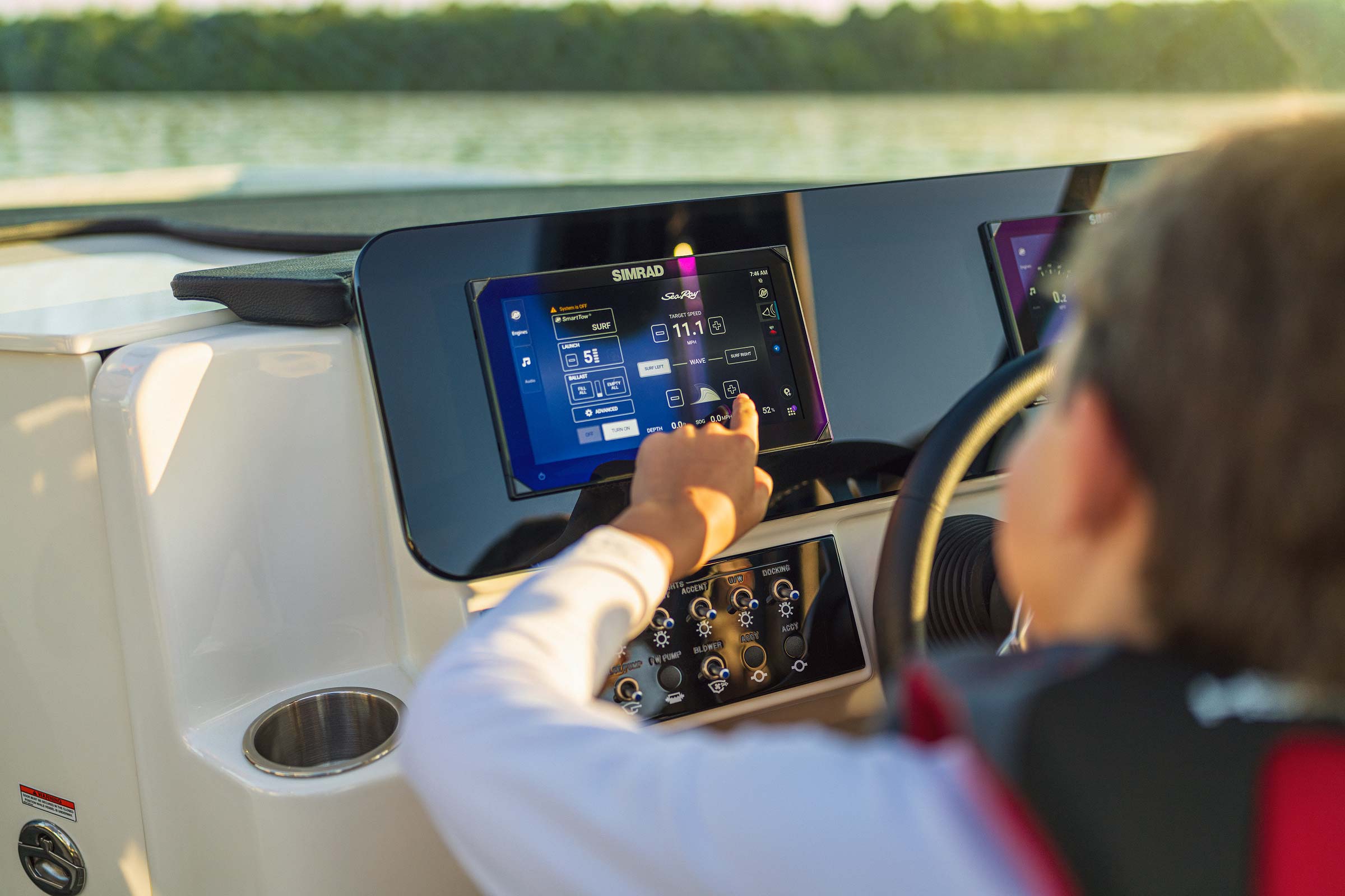 Sea Ray SDX 230 Surf — photo 10