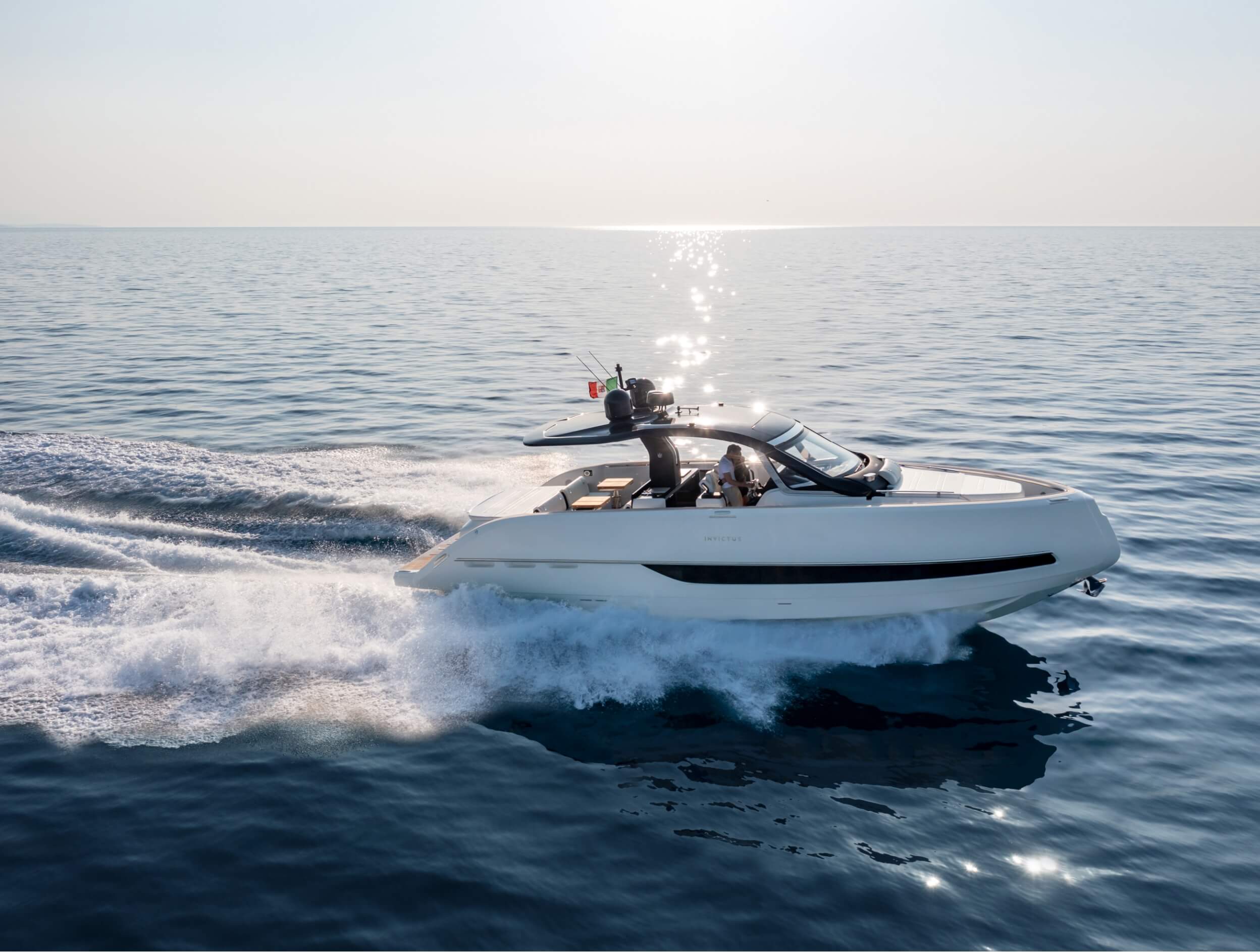 Invictus Yacht TT420