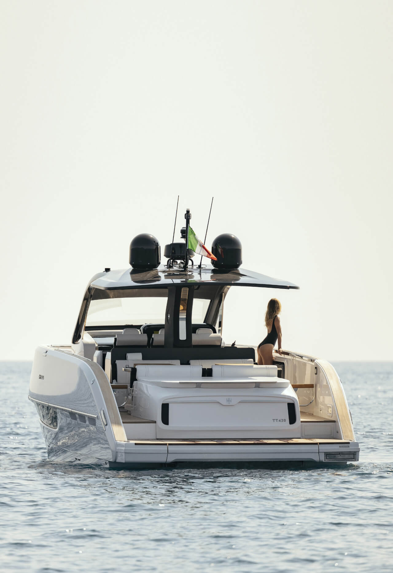 Invictus Yacht TT420 — photo 6