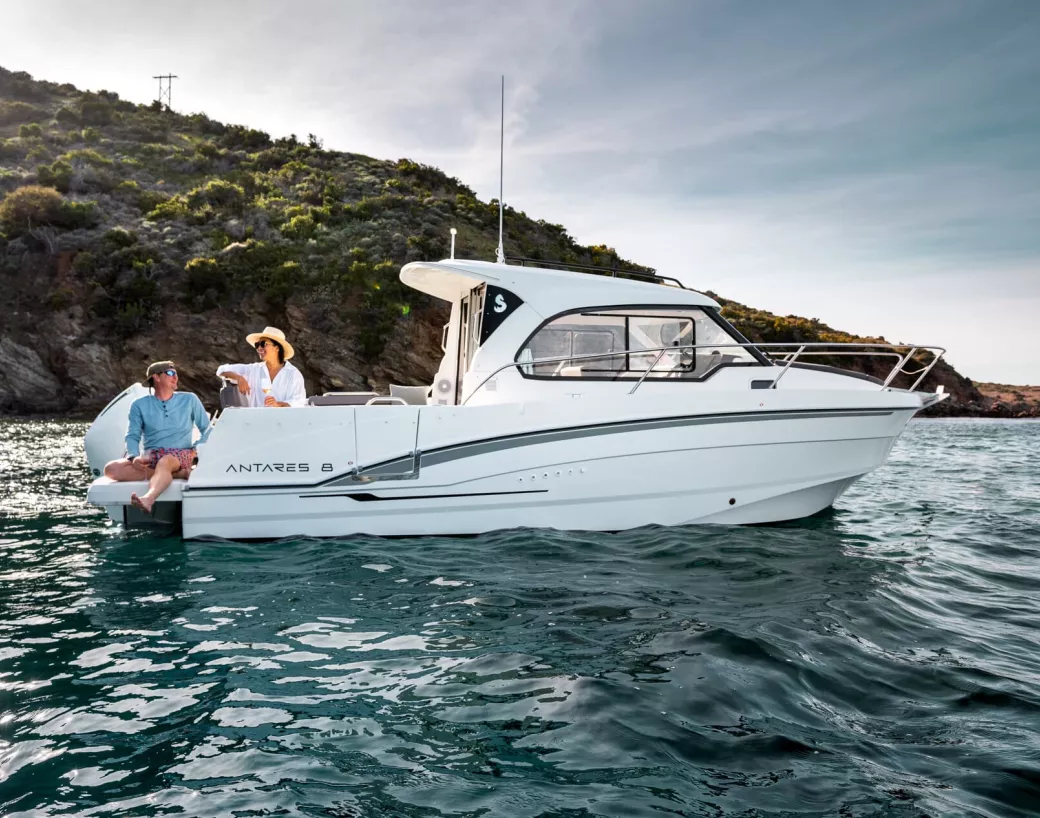 Beneteau Antares 8
