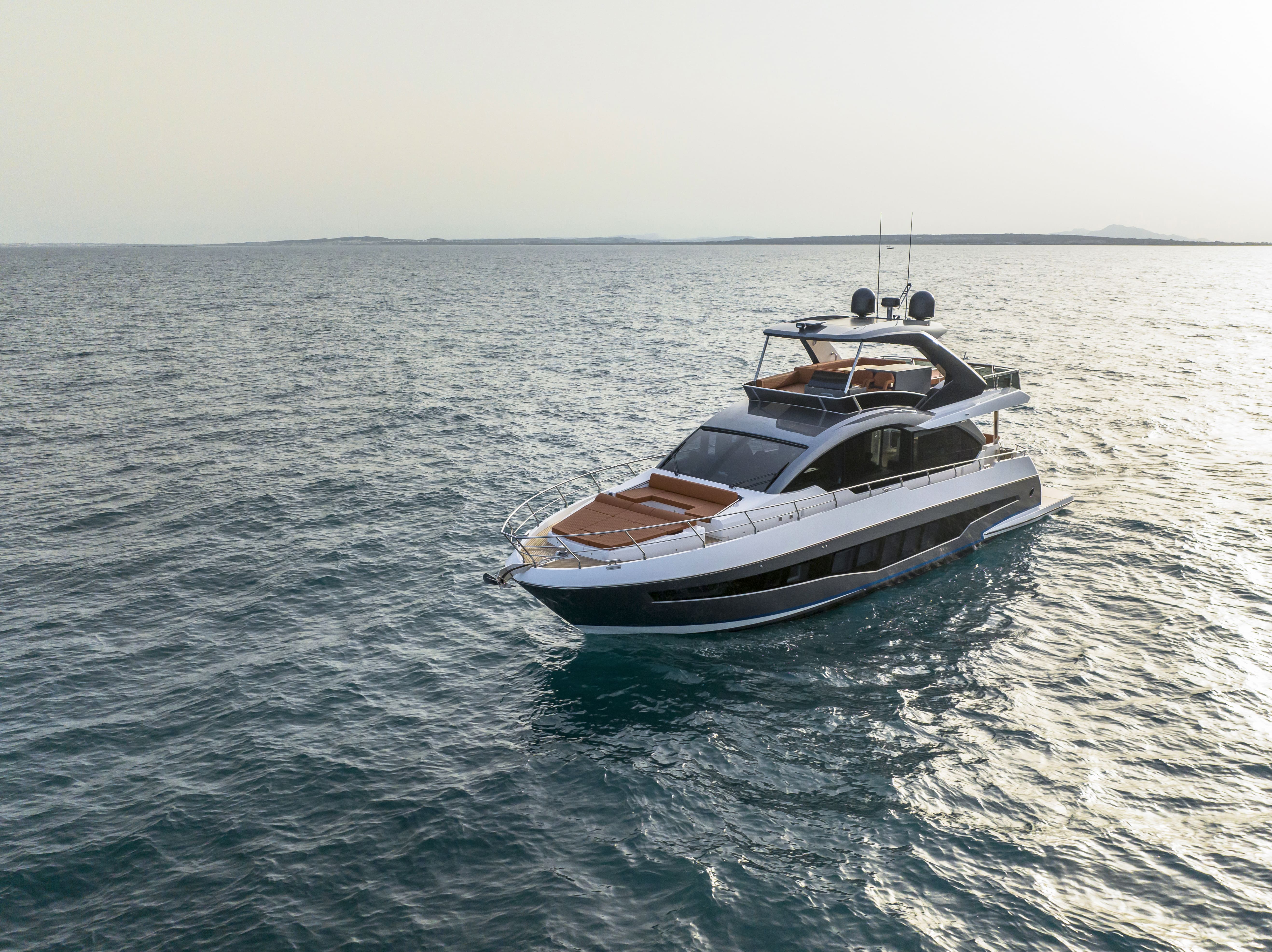 Astondoa 66 Flybridge — photo 4
