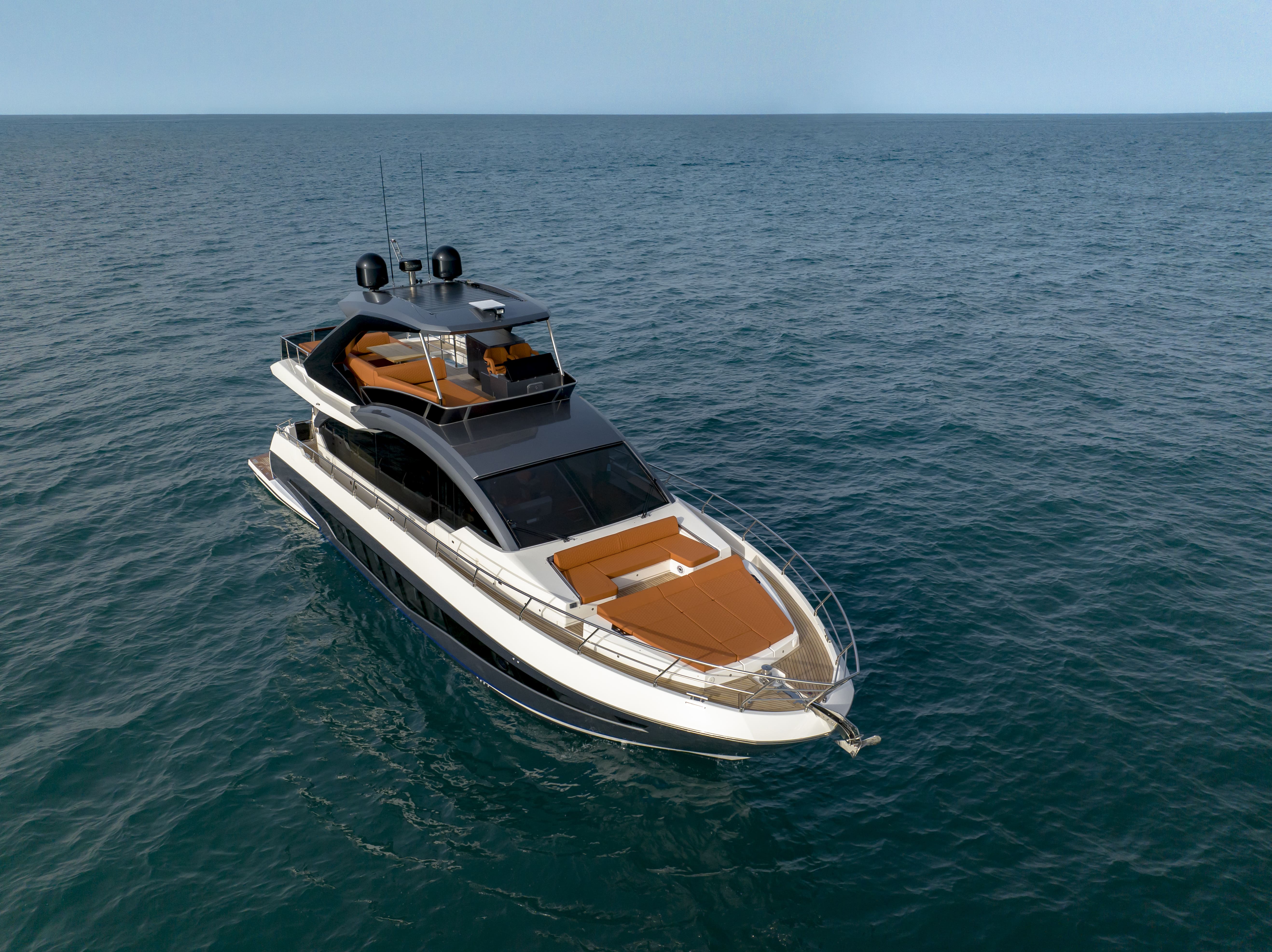 Astondoa 66 Flybridge — photo 6